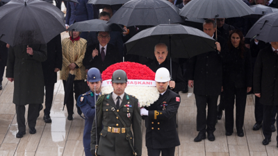 Devlet erkanı Anıtkabir’de: Kurtulmuş’tan anlamlı ziyaret