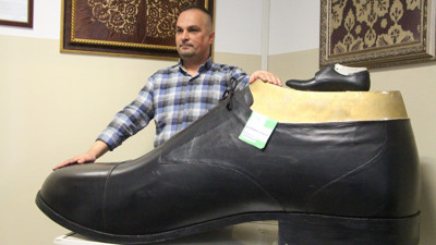 Bolu'da Türkiye'nin en büyük giyilebilir ayakkabısı üretildi: Tam 222 numara