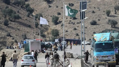 Pakistan'da düzenlenen intihar saldırısında 12 polis hayatını kaybetti