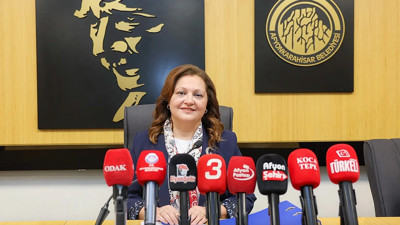 CHP’den AK Parti’ye geçen Burcu Köksal’dan ilk mesaj: “Tek sevdam Afyon”