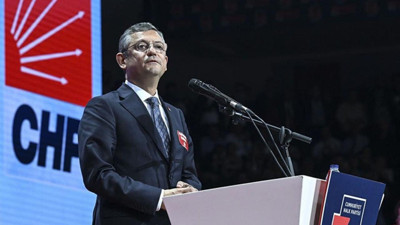 CHP’de gerilim tırmanıyor: Özgür Özel’den “Uzlaşı yok” ve 40 günlük kurultay çağrısı