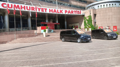 Kılıçdaroğlu, Özel döneminde alınan iki aracı böyle sergiledi: Haram parayla alınmıştır