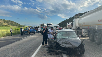 Adıyaman’da 2 otomobil çarpıştı; anne ve 2 çocuğu öldü, 4 kişi de yaralandı