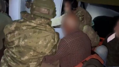 Malatya'da sarp arazide mahsur kalan vatandaşlar helikopter ile kurtarıldı