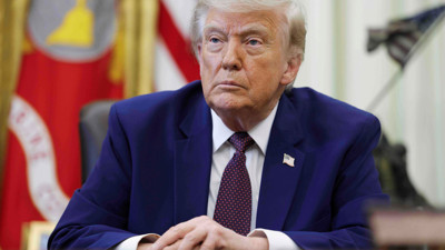 Trump: "İran’a hava saldırılarını ve bombardımanları iptal ettim"