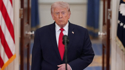 Trump'tan İran'a sert mesaj: "Metni beğenmezsem füzeyi yerler"