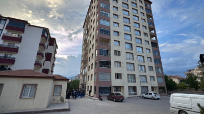 Niğde'de 10'uncu katından düşen genç, hayatını kaybetti