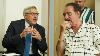AK Partili Yayman, hastanede tedavi gören Tatlıses’i ziyaret etti