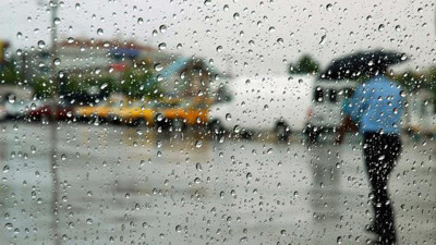 Meteoroloji'den peş peşe uyarı! Sıcaklık artacak, 9 ilde sağanak ve fırtına bekleniyor