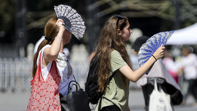 Kavurucu sıcaklar etkisini artırıyor! Meteoroloji'den kritik saat uyarısı
