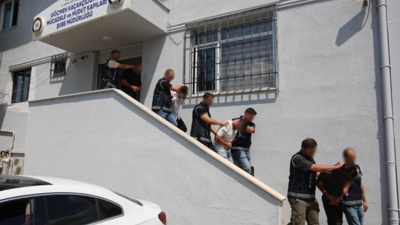 Sahte kimlikle göçmen kaçıran şebekeye büyük darbe