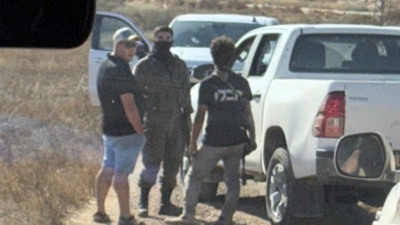 ABD Kongre üyesi, Batı Şeria'da İsrailli yasa dışı yerleşimciler tarafından alıkonuldu: "Filistinlilerin her gün neler hissettiğini düşünün"