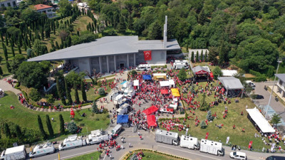 15 Temmuz'un 10. yılında anma noktalarına yoğun ilgi: Şehitler Makamı ve Hafıza Müzesi ziyaretçi akınına uğradı