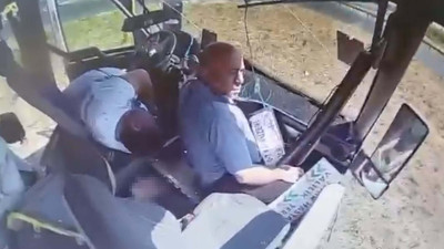 Manisa'da iki minibüs çarpıştı; 1 ölü, 11 yaralı