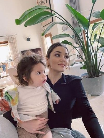 Hande Erçel'in ablası Gamze Erçel, kızı Mavi'nin sağlık durumu hakkında bilgi verdi! Mavi'nin sağlık durumu nasıl? - Resim: 6