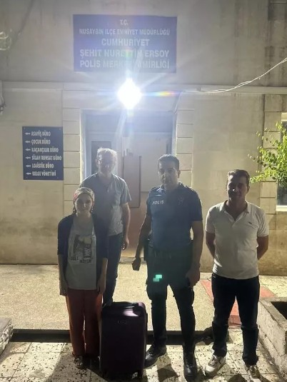 Medine Sayan'a çifte bayram sevinci: İçinde 500 bin TL'lik altın dolu bavulu kaybolmuştu! Sevindiren gelişme - Resim: 6