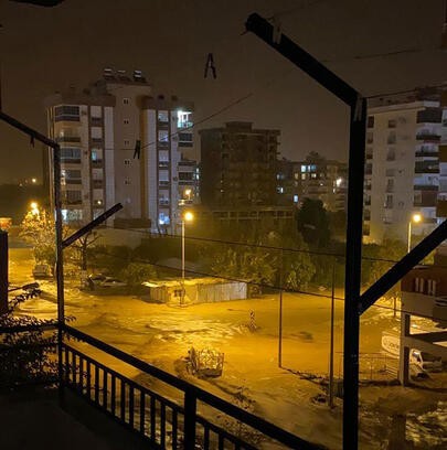 Antalya'da bir anda bastıran yağmur hayatı felç etti! - Resim : 4