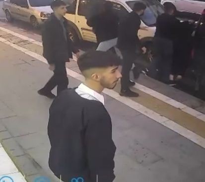 Esenyurt'ta 'Yan baktın' kavgası kamerada - Resim: 3