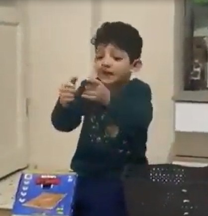 Annesiyle aralarında geçen konuşma kısa sürede gündem olan çocuk, boyundan büyük sözler söyledi - Resim: 4