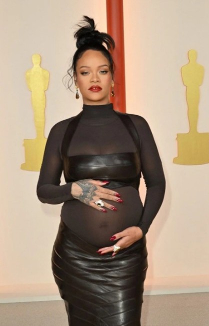 Dünyaca ünlü şarkıcı Rihanna Türkiye'ye geliyor - Resim: 3