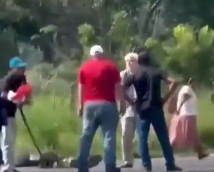 Panama'da cinayet! Yolu kapatan çevreci iklim aktivistleri silahla vurduğu anlar kamerada - Resim: 12