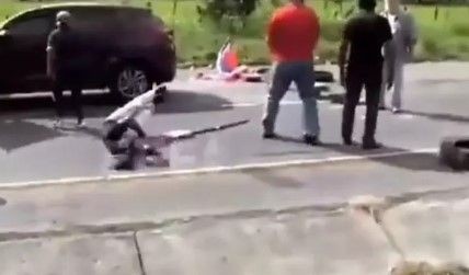 Panama'da cinayet! Yolu kapatan çevreci iklim aktivistleri silahla vurduğu anlar kamerada - Resim: 9