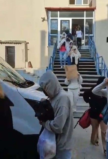 Muğla'da fuhuş çetesine operasyon! 17 yabancı kadın kurtarıldı - Resim: 3