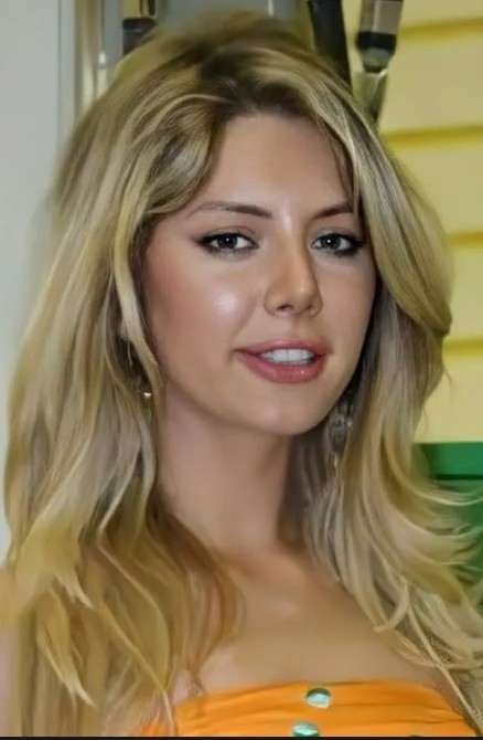 'Benim oyumla çobanın oyu bir mi?' sözüyle gündeme gelen model Aysun Kayacı yıllar sonra görüntülendi - Resim: 1