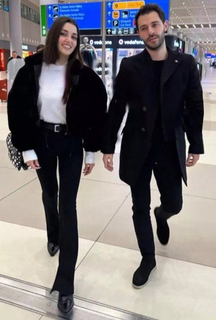 Hakan Sabancı ile aşk yaşayan Hande Erçel'den güllü yatak paylaşımı! - Resim: 4