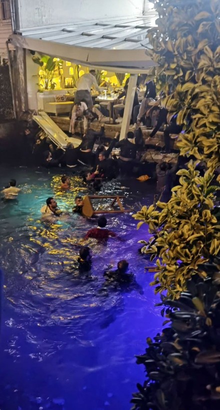 Bebek-Arnavutköy Caddesi’nde bulunan ve iskelesi çöken kafede korkunç olay! Tam 3 kez mühürlenmiş - Resim: 1