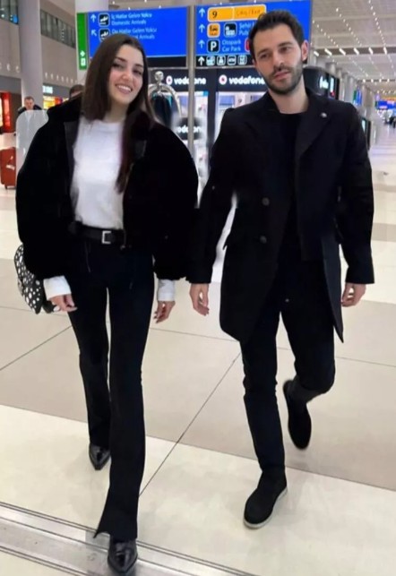 Hande Erçel'in sevgilisi Hakan Sabancı ile yaptığı tatildeki paylaşımları olay oldu! Günlük kıyafetlerinin değeri dudak uçuklattı - Resim: 7
