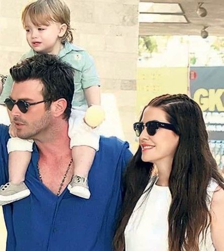 Kıvanç Tatlıtuğ'dan gündem olan paylaşım! Kucağında poz verdiği kareyi paylaştı! Bebek Kurt Efe mi? - Resim: 5