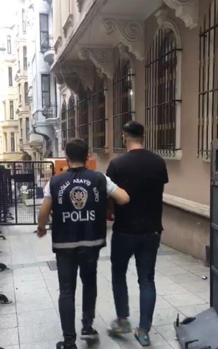İstanbul'da taksici 'kısa mesafe' kavgasında cinayet işledi! Faslı adamı öldürdüğü anlar kamerada - Resim: 3