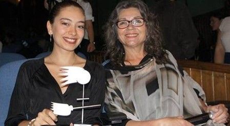 Kadir Doğulu Neslihan Atagül'ü aldattı mı? Kadir Doğulu ile sarmaş dolaş görüntülenen Sezer Çakır'dan açıklama! Atagül ilk kez konuştu annesi devreye girdi - Resim: 18