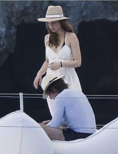 Tom Cruise ve Ana de Armas aşkı Menorca’da ortaya çıktı - Resim : 2