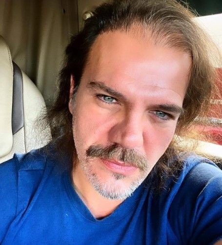 Oyunculuğu bırakıp ABD'de TIR şoförlüğü yapan Tolga Karel'den seçim çağrısı: Türk halkının kendine yakışan en doğru kararı... - Resim: 11