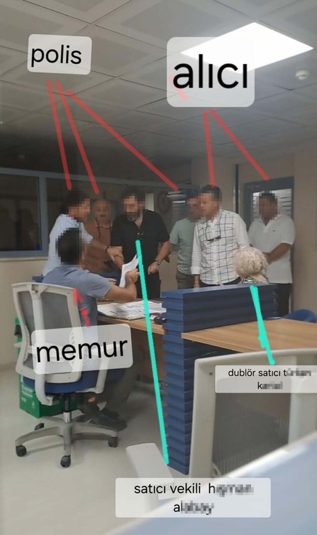 Yaşlı kadını kandırdılar, tapuda yakayı ele verdiler! Dublörlü satış oyununa suçüstü - Resim : 1