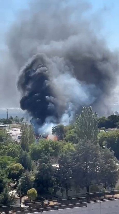 Pendik'te İSKİ tesisinde yangın: Müdahale sürüyor - Resim: 1