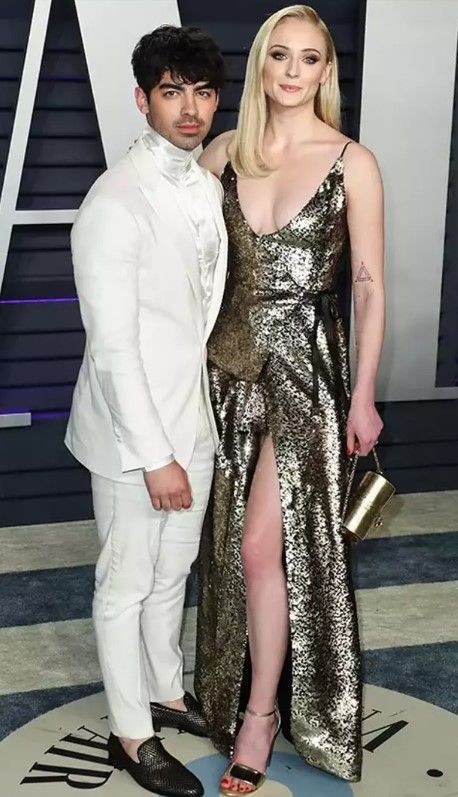 Game of Thrones'un Sansa Stark'ı Sophie Turner boşanıyor! Turner 4 yıllık eşi Joe Jonas boşanıyor! Ayrılığın şoke eden sebebi... - Resim: 6