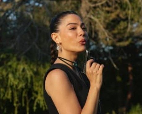 Demet Özdemir'in yıllar süren hasreti bitti! Baba-kız pozlarına beğeni yağdı - Resim: 1