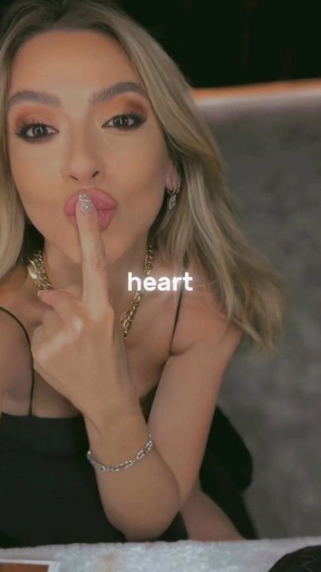 Hadise'den yeni paylaşım: Söz veriyorum 2023 daha güzel olacak - Resim: 19