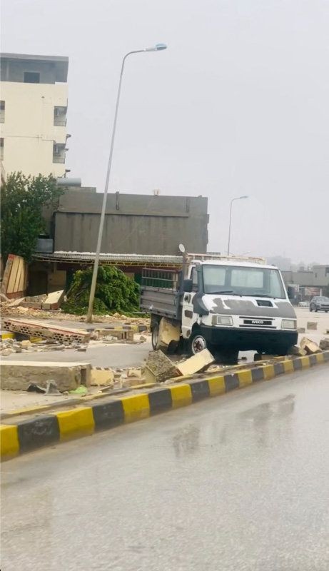 Libya'daki sel şehri bataklığa çevirdi! İlk günün görüntüleri dünyayı şoke etti - Resim: 83