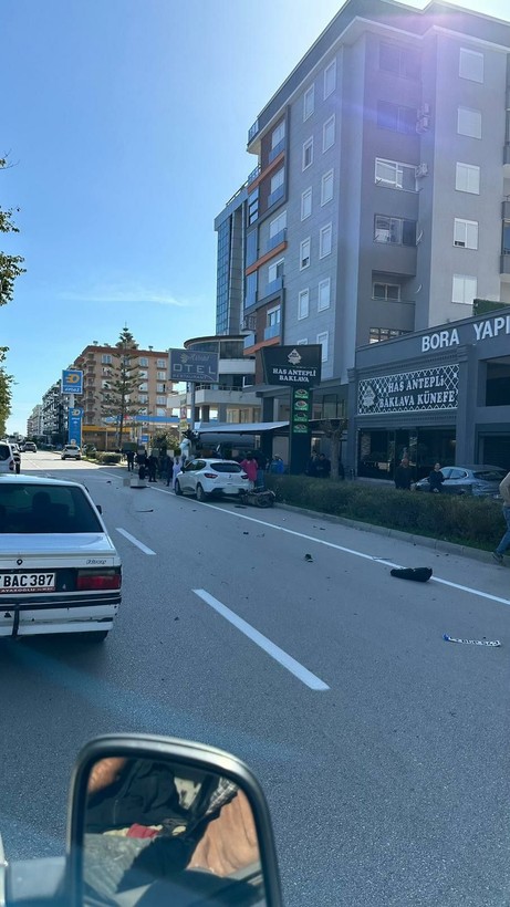 Antalya'da 17 yaşındaki sürücünün çarptığı motosikletli öldü - Resim: 1