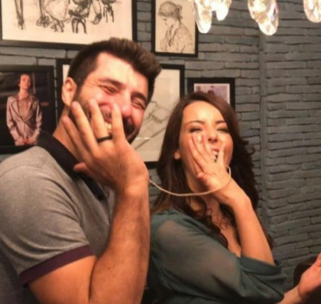 "Var Mısın Yok Musun?" yarışmasıyla ünlenen Nursel Ergin Murat Akyer ile olan evliliğini bitirdi! Engin boşandıklarını bakın nasıl duyurdu - Resim: 9