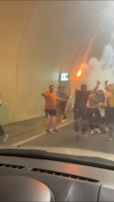 Beykoz'da asker eğlencesi için tüneli trafiğe kapatıp diğer vatandaşları mağdur eden 7 kişi yakalandı - Resim: 6