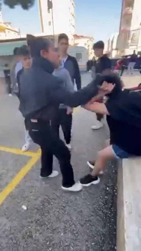 İlkokulda akran zorbalığı! 11 öğrenci bir öğrenciyi yerlerde sürükledi - Resim: 6