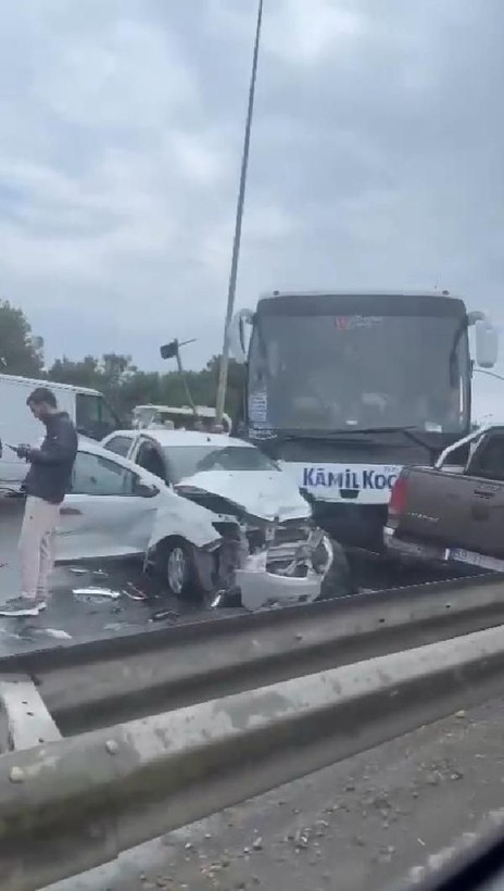 Son dakika: İstanbul'da can pazarı! Yolcu otobüsü karşı şeride daldı: Çok sayıda yaralı var - Resim: 6