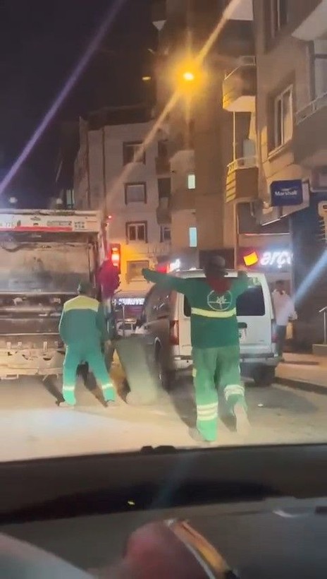 Bursa'da temizlik işçisi Murat Altınışık duyduğu müzik karşısında kendisini tutamadı - Resim: 2