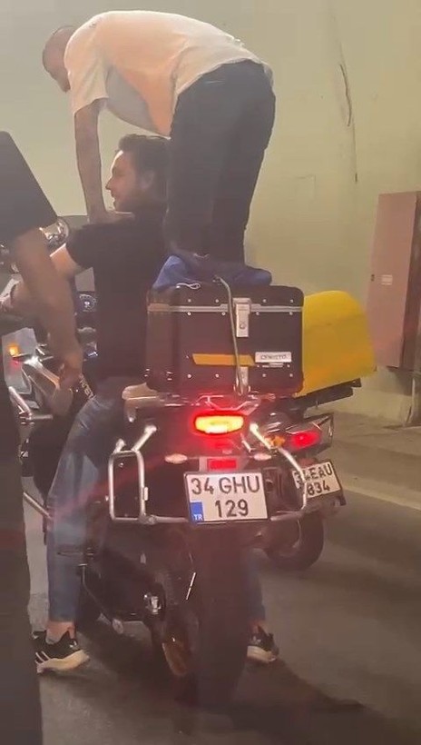 Beykoz'da asker eğlencesi için tüneli trafiğe kapatıp diğer vatandaşları mağdur eden 7 kişi yakalandı - Resim: 15