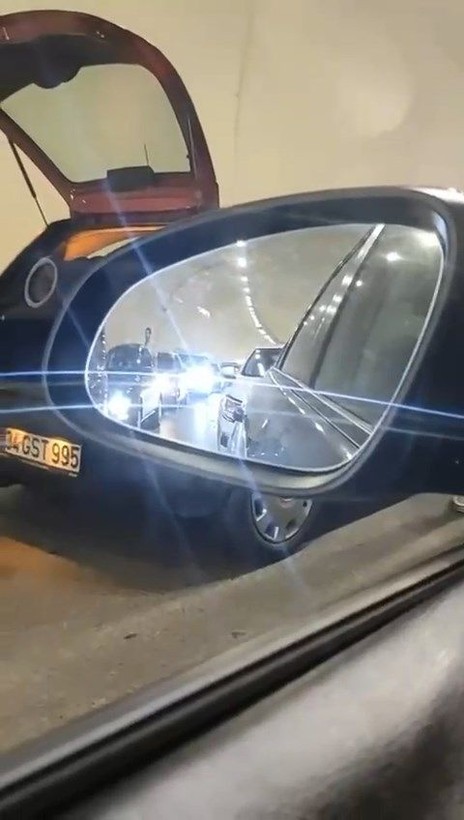Beykoz'da asker eğlencesi için tüneli trafiğe kapatıp diğer vatandaşları mağdur eden 7 kişi yakalandı - Resim: 13